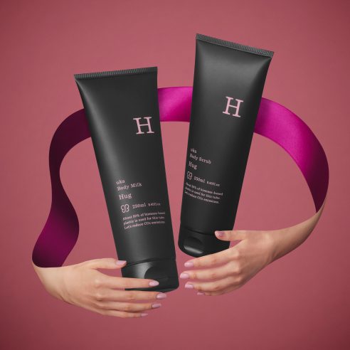 愛せてますか？自分のカラダをケアすることで、自分自身を抱きしめるように愛してほしいから。11月22日(月)にuka Body Scrub Hugとuka Body Milk Hugが新発売。